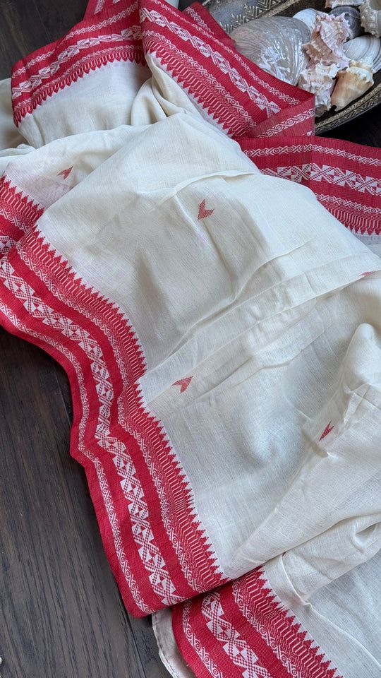 Red & White Jamdani Sarees: The Classic Bengal Combo Making a Comeback