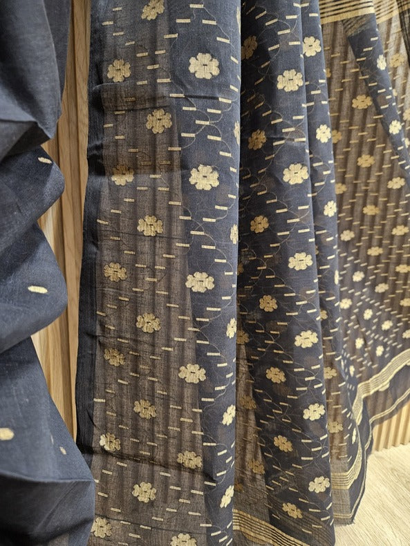 Elevate Your Wardrobe: Black & Beige Cotton Jamdani Saree by Balaram Saha Balaram Saha