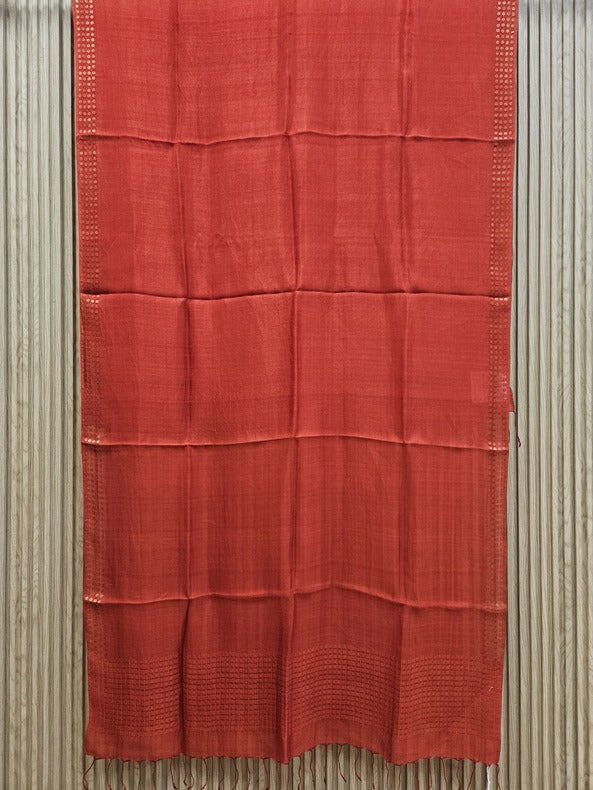 This  handloom Premium Katan Silk Dupatta is made from high-quality Matka silk Balaram Saha