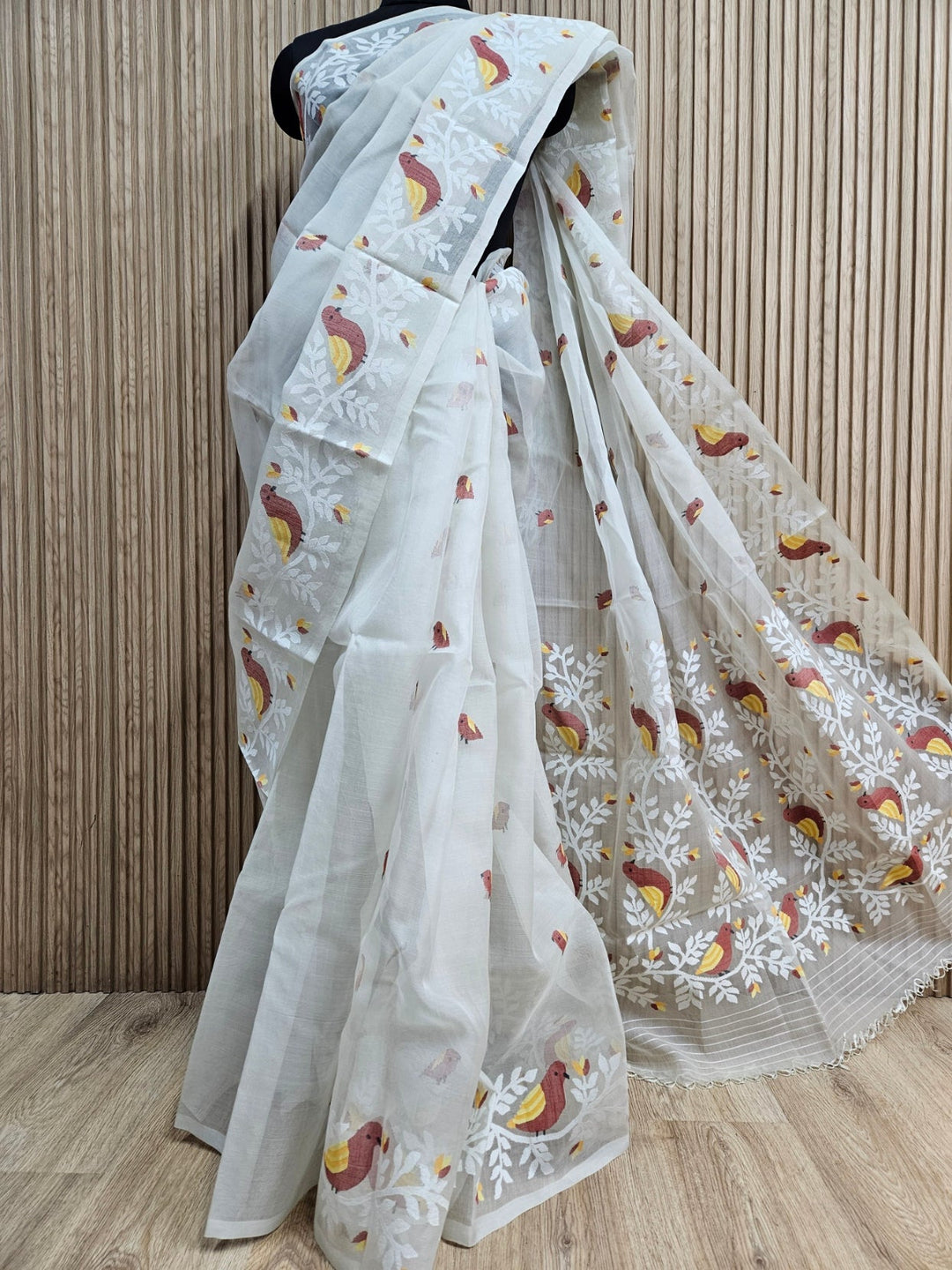 Handwoven Muslin Silk Jamdani Saree – Elegant Off-White with Bird Motifs Balaram Saha