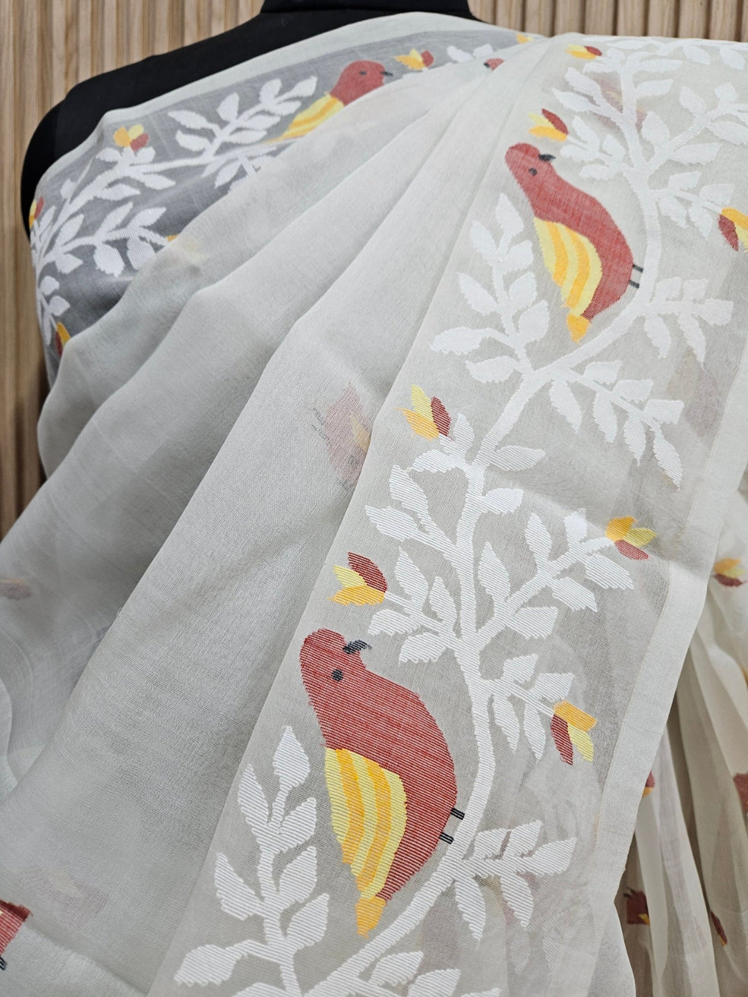 Handwoven Muslin Silk Jamdani Saree – Elegant Off-White with Bird Motifs Balaram Saha
