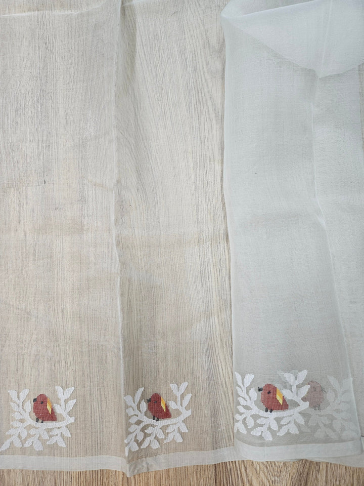 Handwoven Muslin Silk Jamdani Saree – Elegant Off-White with Bird Motifs Balaram Saha