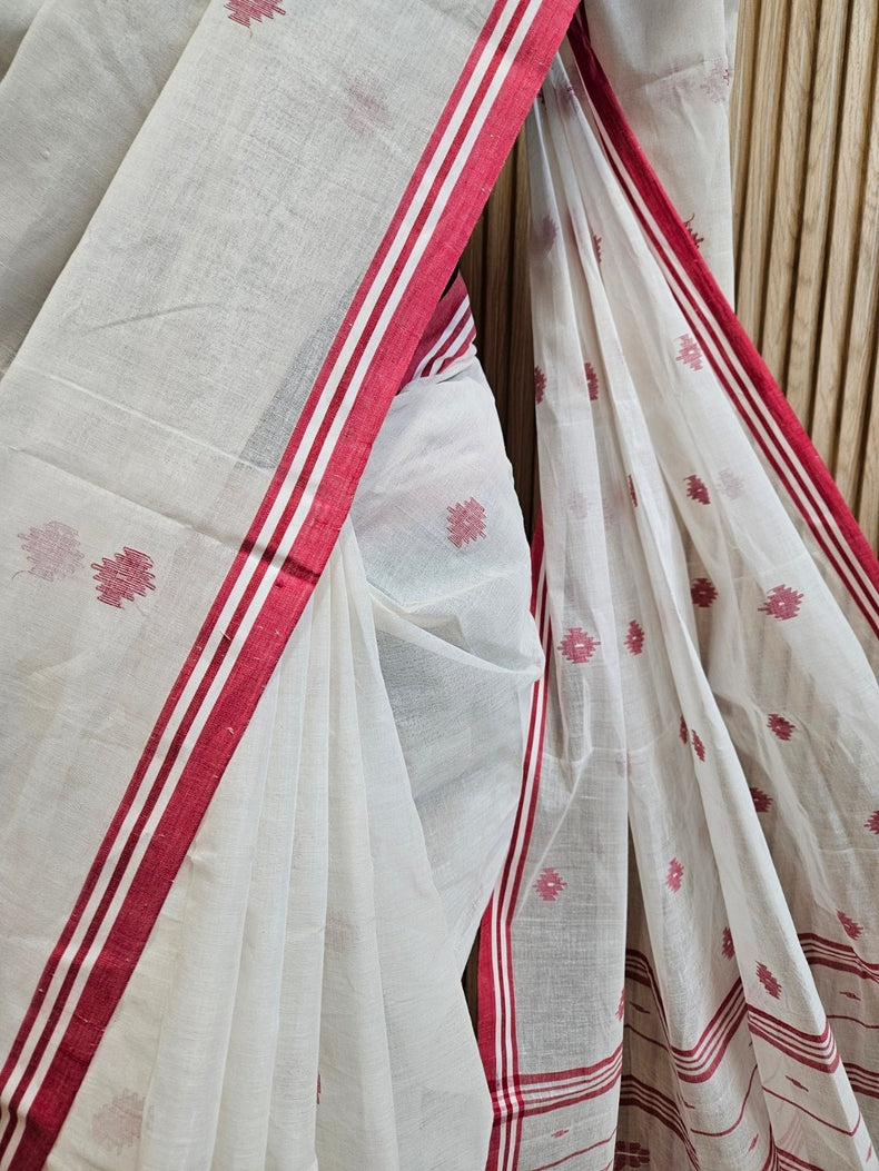 Off-White & Red Handloom Traditional Cotton Jamdani Saree Balaram Saha