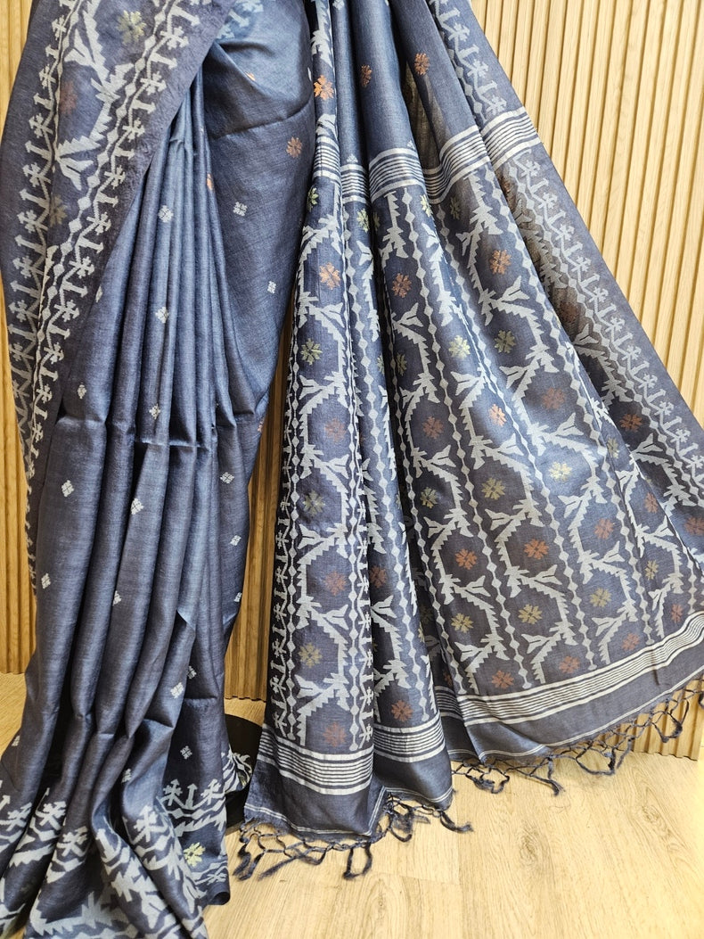 Experience Luxury with Grey & White Handloom Tussar Silk Jamdani Saree By Balaram Saha Balaram Saha