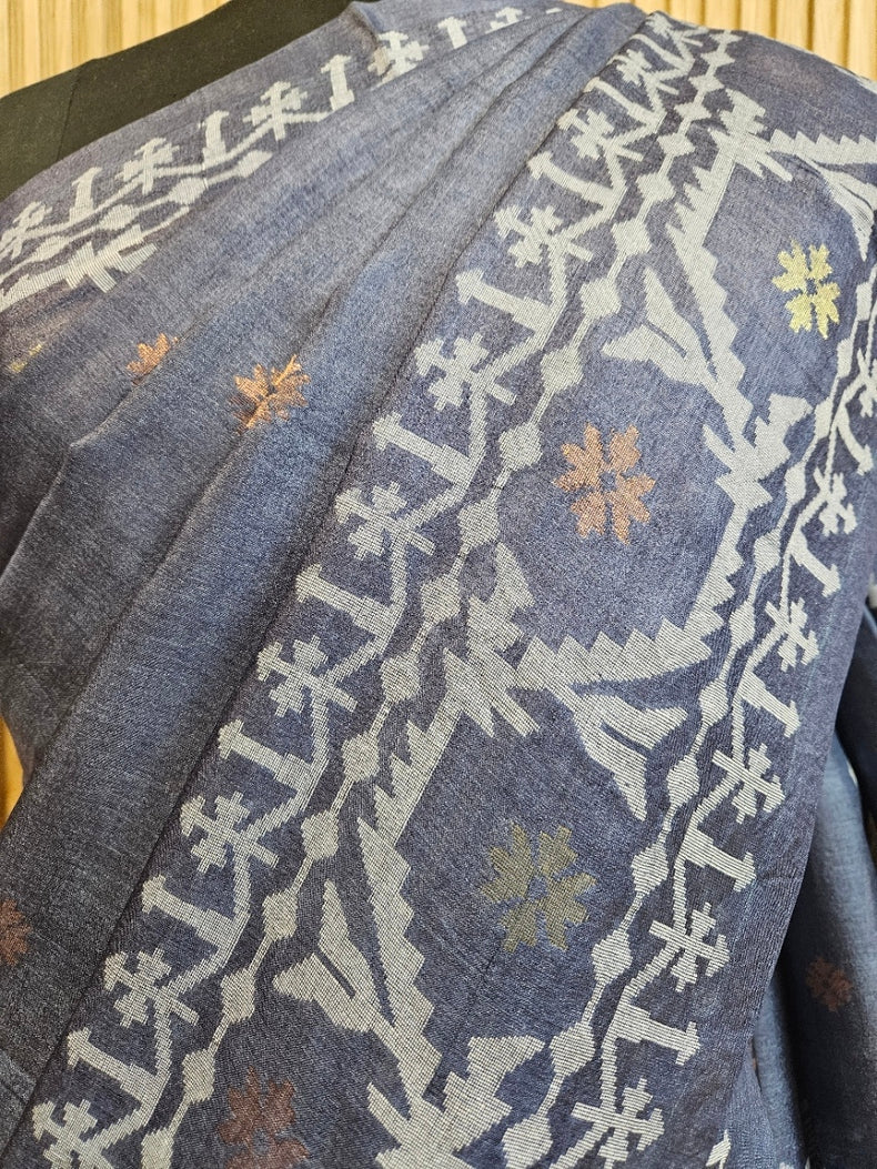 Experience Luxury with Grey & White Handloom Tussar Silk Jamdani Saree By Balaram Saha Balaram Saha