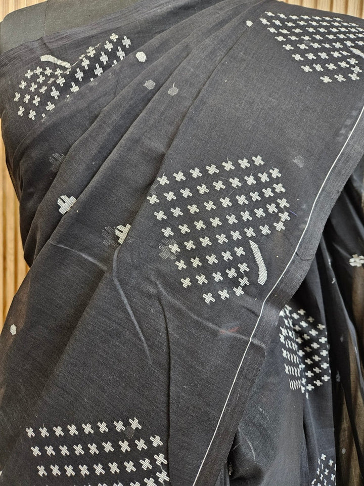 Black & White Traditional Handwoven Cotton Jamdani Saree with Leaf Motif Border Balaram Saha