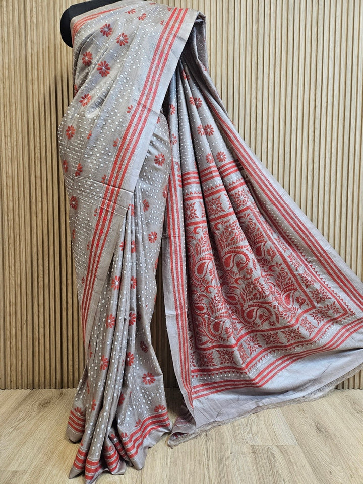 Discover the Timeless Elegance of this Exquisite Tussar Kantha Silk Saree Balaram Saha