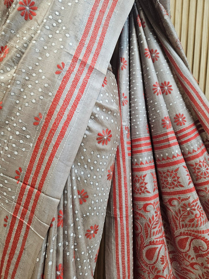Discover the Timeless Elegance of this Exquisite Tussar Kantha Silk Saree Balaram Saha