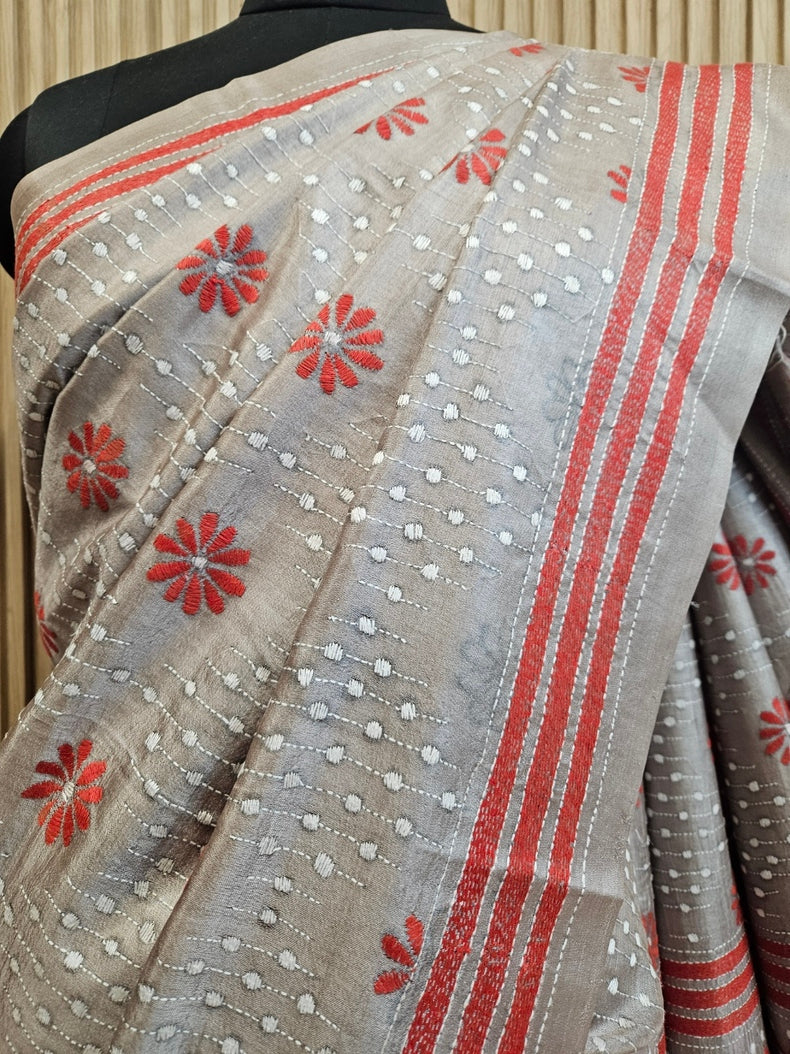Discover the Timeless Elegance of this Exquisite Tussar Kantha Silk Saree Balaram Saha