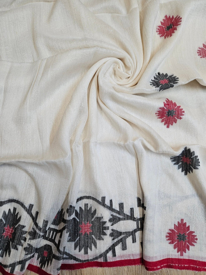 Elevate Your Ethnic Wardrobe with This Exquisite Off-White Handloom Matka Silk Saree Balaram Saha