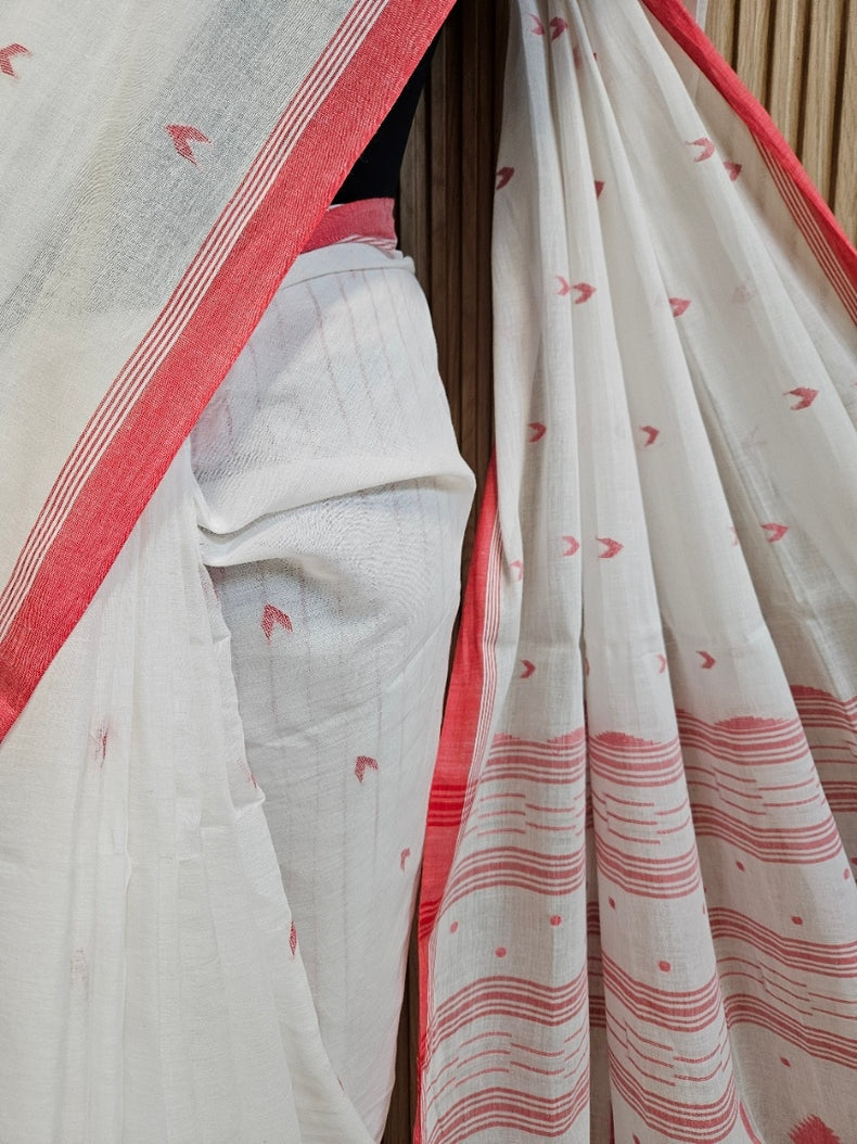 Off White &  Red Handwoven Handspun Fine Cotton Jamdani Saree Balaram Saha
