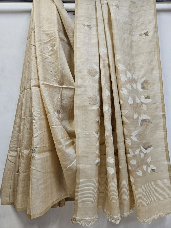 Balaram Saha Timeless Beauty: The Premium Natural Gachhi Tussar Handwo
