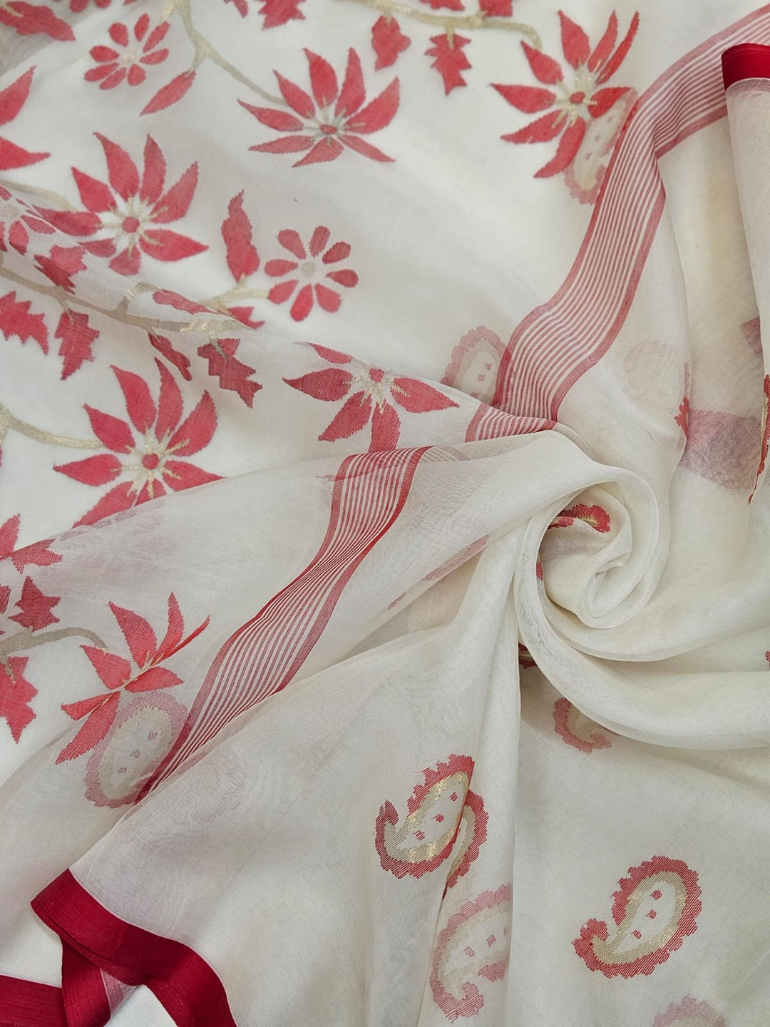 Balaram Saha's Handwoven Off-White & Red Muslin Silk Jamdani Saree (handloom saree, silk saree, handloom silk saree, balaram saha online, silk sarees, balaram saha handloom saree store photos, balaram saha handloom saree store, silk handloom saree, bengal handloom sarees, pure silk, muslin silk saree, muslin silk, silk saree online, jamdani saree, jamdani sarees, cotton jamdani saree, jamdani cotton saree, handloom cotton saree, balaram saha online, jamdani saree online, soft jamdani saree)