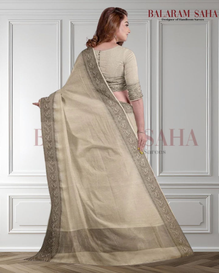 Soft Handloom Silk Saree With Woven Zari Border by Balaram Saha - (handloom saree, Zari border, silk saree, handloom silk saree, balaram saha online, silk sarees, silk handloom saree, bengal handloom sarees, pure silk, silk saree online, bengali silk saree)  https://issuu.com/
