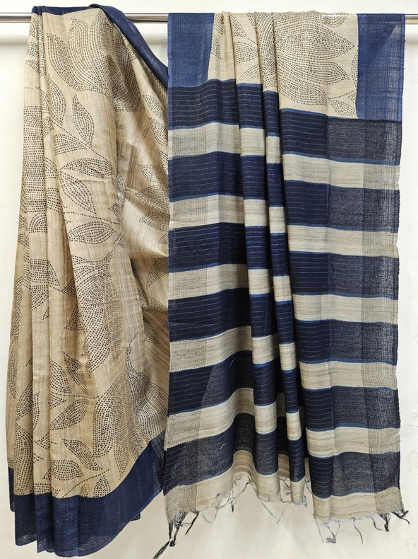 Beige & Blue Handloom Tussar Silk Saree by Balaram Saha - (handloom saree, silk saree, handloom silk saree, balaram saha online, silk sarees, silk handloom saree, bengal handloom sarees, pure silk, silk saree online, tussar silk saree, tussar silk)    https://www.ig.com.br/