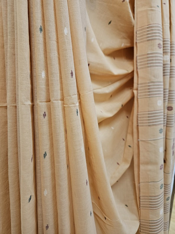 Beige Handspun Handwoven Cotton Jamdani Saree Balaram Saha - (handloom saree, jamdani saree, jamdani sarees, cotton jamdani saree, jamdani cotton saree, handloom cotton saree, balaram saha online, jamdani saree online, soft jamdani saree)   https://www.istockphoto.com/
