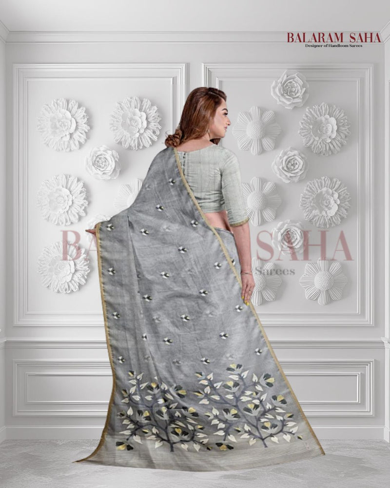 Beyond Black & White: The Grey Handwoven Muslin Jamdani Saree (handloom saree, silk saree, handloom silk saree, balaram saha online, silk sarees, balaram saha handloom saree store photos, balaram saha handloom saree store, silk handloom saree, bengal handloom sarees, pure silk, muslin silk sare, silk saree online, muslin silk, jamdani saree) https://www.scientificamerican.com/