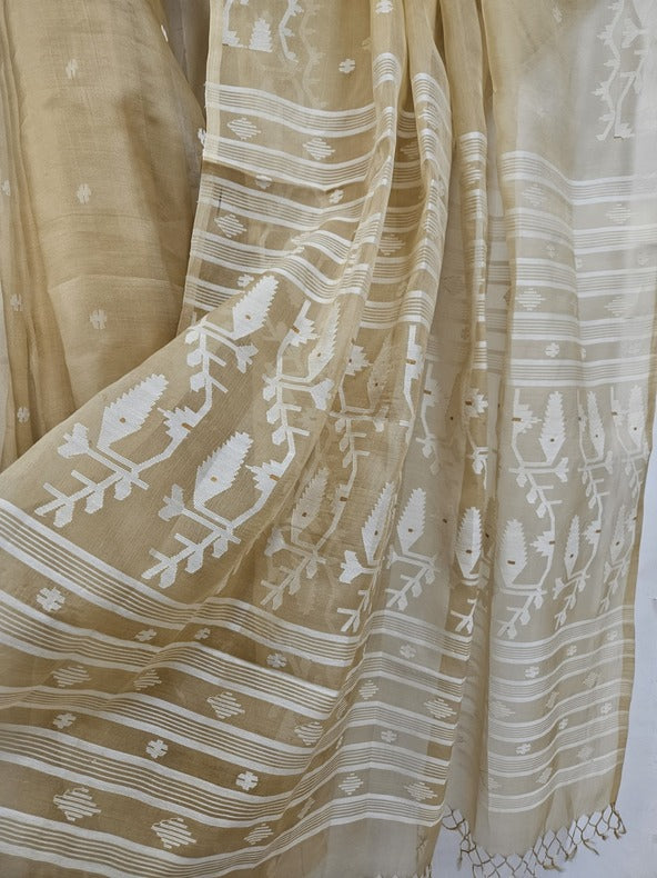Springtime Chic: Light Biege White Muslin Silk Jamdani Saree by Balaram Saha Balaram Saha