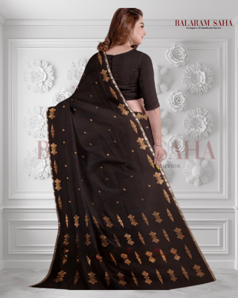Black & Gold Zari Soft Handloom Cotton Saree By Balaram Saha - (handloom saree, cotton saree, handloom cotton saree, balaram saha online, handloom sarees, balaram saha handloom saree store photos, balaram saha handloom saree store, cotton handloom saree, bengal handloom sarees, pure cotton, Zari border, handloom cotton saree with zari border, soft cotton saree with zari border, cotton saree for women, cotton saree online)
