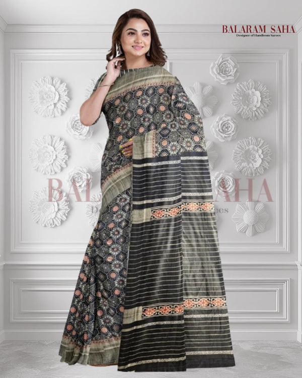 Black Handloom Ghichha Tussar Printed Silk Saree by Balaram Saha - (handloom saree, silk saree, handloom silk saree, balaram saha online, silk sarees, silk handloom saree, bengal handloom sarees, pure silk, silk saree online, tussar silk saree, tussar silk, bengali silk saree)
