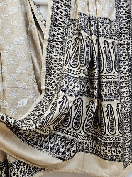 Black & White Tussar Handstitch Kantha Silk Saree (handloom saree, cotton saree, handloom cotton saree, balaram saha online, handloom sarees, balaram saha handloom saree store photos, balaram saha handloom saree store, cotton handloom saree, bengal handloom sarees, pure cotton, Zari border, handloom cotton saree with zari border, soft cotton saree with zari border, cotton saree for women, cotton saree online, tussar silk, tussar)