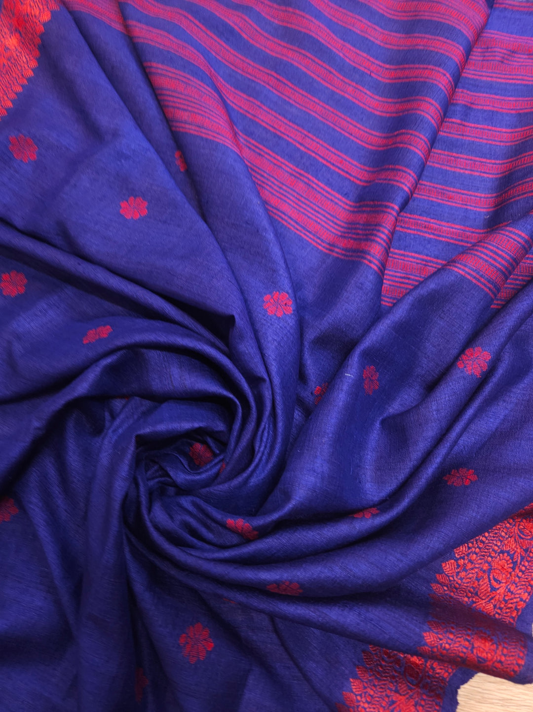 Blue & Red Premium Handloom Matka Silk Saree with Woven Border - A Balaram Saha Creation - (handloom saree, cotton sarees, handloom cotton saree, balaram saha online, handloom sarees, pure handloom cotton sarees, cotton handloom saree, kolkata cotton saree, pure cotton, white cotton saree, cotton saree online, bengali cotton saree, cotton saree with border, matka, matka sale, matka silk, matka silk sarees, matka silk saree, pure matka silk sarees, bengali silk saree) https://in.pinterest.com/