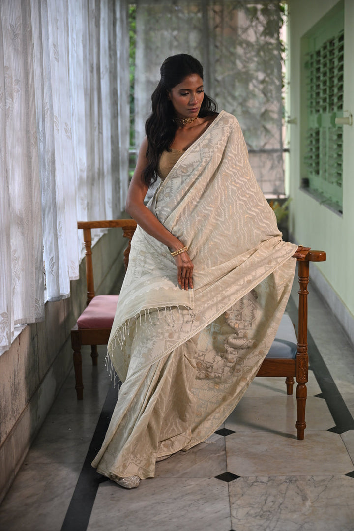 Cream Handspun Cotton Jamdani Saree with White & Dull Gold Traditional & Geometric Motifs Balaram Saha