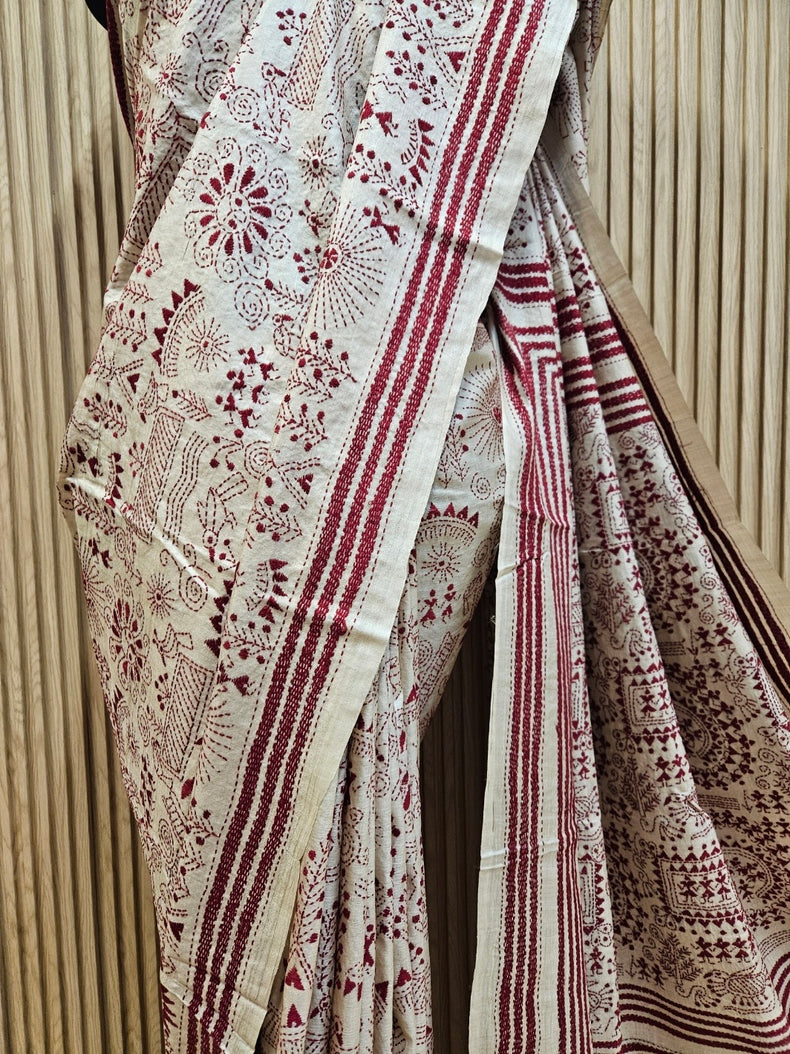 Luxurious Fusion: Cream & White Gachhi Tussar Kantha by Balaram Saha Balaram Saha