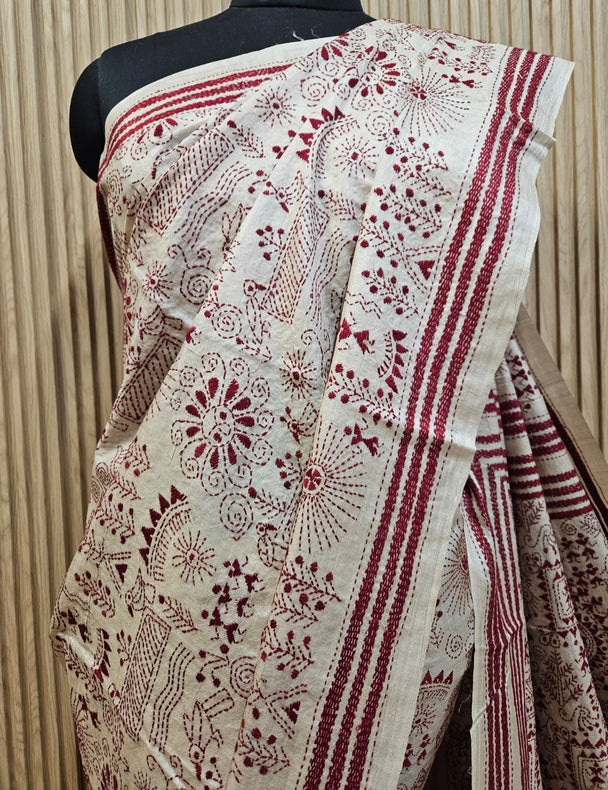 Luxurious Fusion: Cream & White Gachhi Tussar Kantha by Balaram Saha Balaram Saha