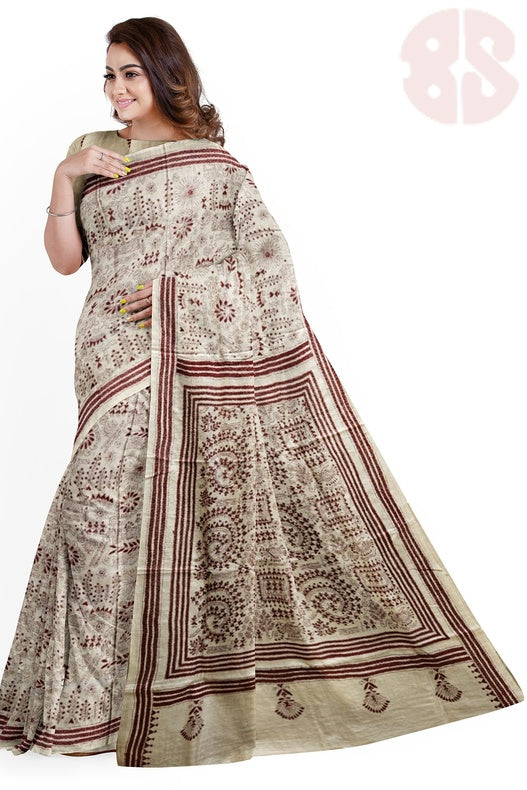 Luxurious Fusion: Cream & White Gachhi Tussar Kantha by Balaram Saha Balaram Saha