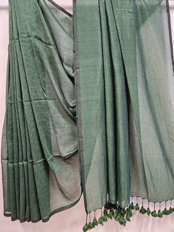 Dark Green Goddess: Balaram Saha's Handloom Mul Cotton Saree Signature Style (handloom saree, cotton saree, handloom cotton saree, balaram saha online, handloom sarees, cotton handloom saree, bengal handloom sarees, pure cotton, cotton saree for women, cotton saree online)   https://www.behance.net/