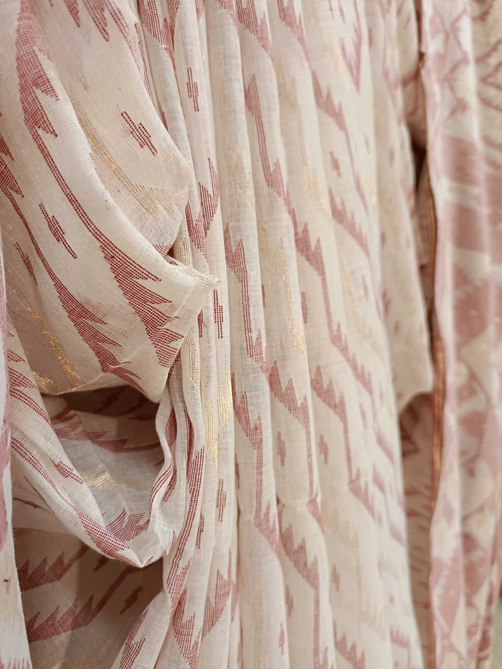 Off-White and Maroon Handspun Handwoven Soft Cotton Jamdani Sarees Balaram Saha