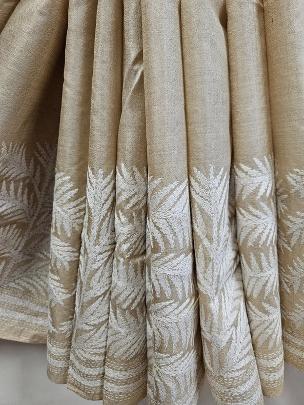 Cream Color Handloom Gachhi Tussar Saree with Handstitch by Balaram Saha Balaram Saha