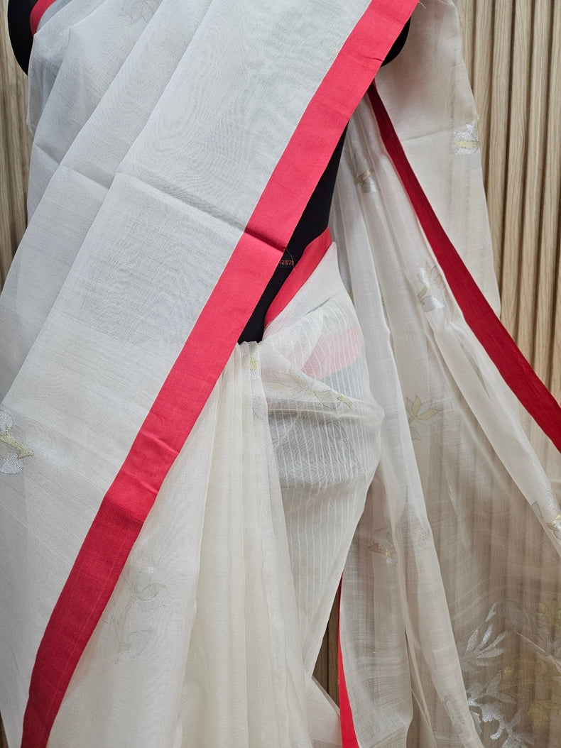 Off-White & Red Handwoven Muslin Silk Jamdani Saree With Red Contrast Plain Border Balaram Saha