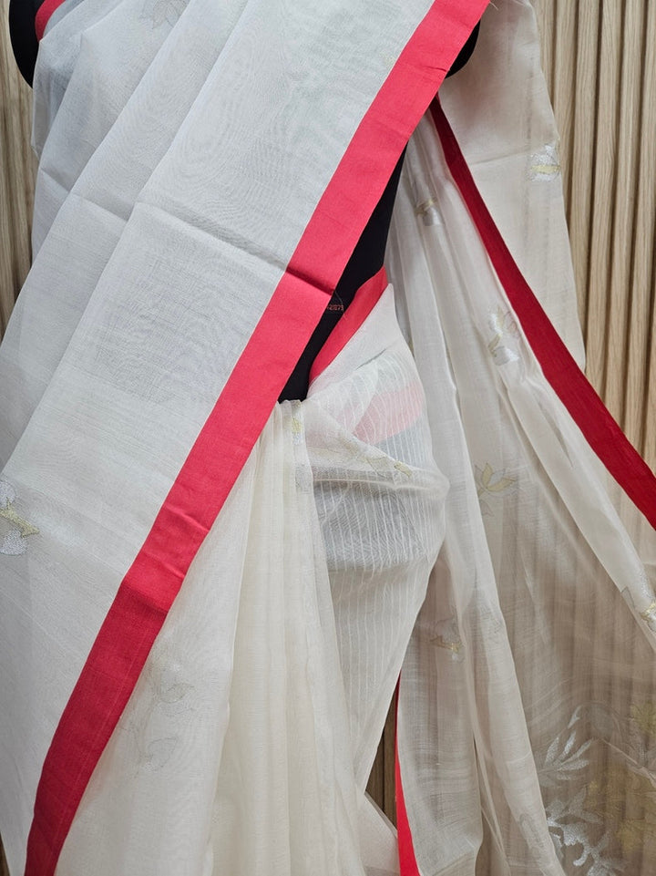 Off-White & Red Handwoven Muslin Silk Jamdani Saree With Red Contrast Plain Border Balaram Saha