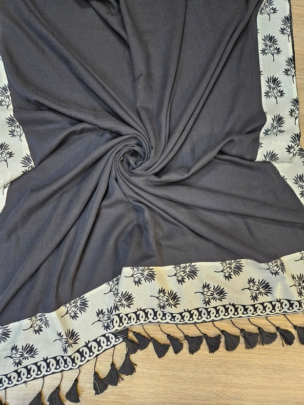Black & White Handloom Mul Cotton Saree With Aplik Printed Border Balaram Saha