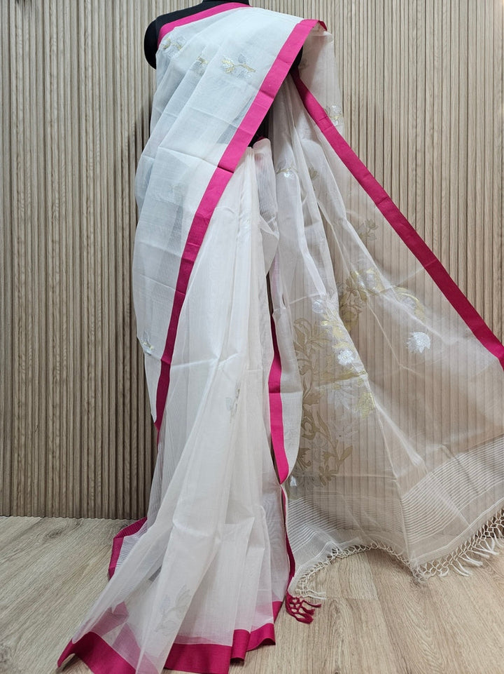 Earthy Elegance: Off-White & Pink Muslin Silk Jamdani Saree Balaram Saha