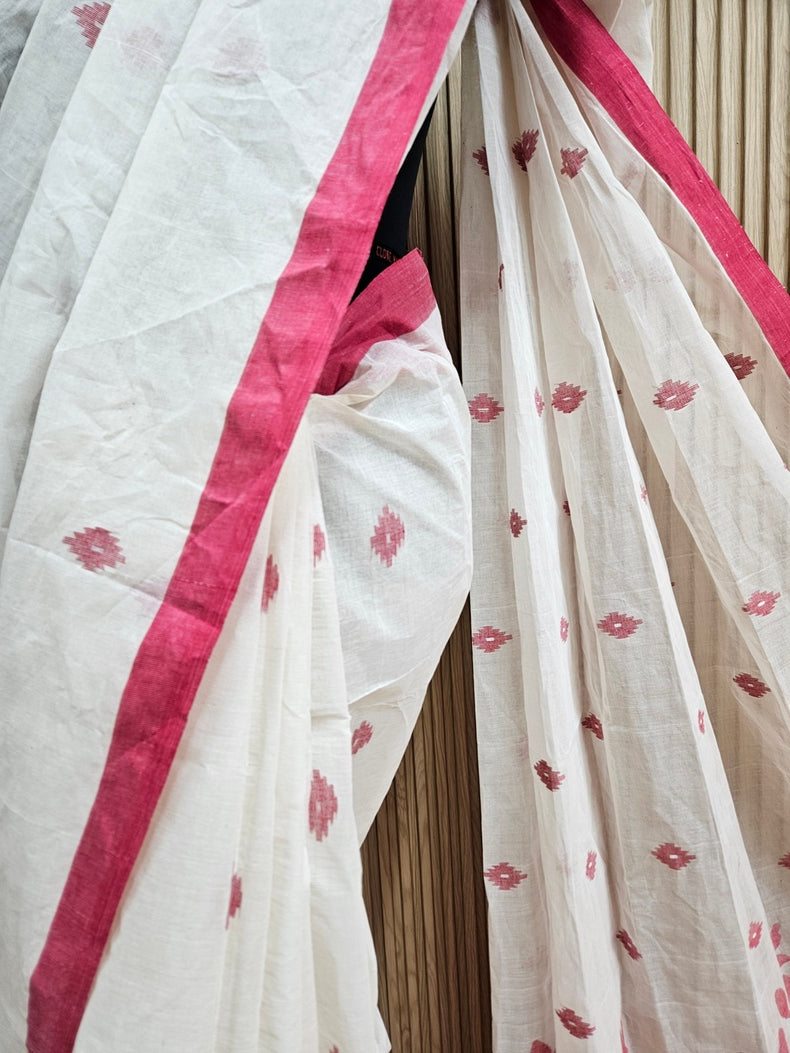 Off-White & Red Traditional Handwwoven Cotton Jamdani Saree Balaram Saha