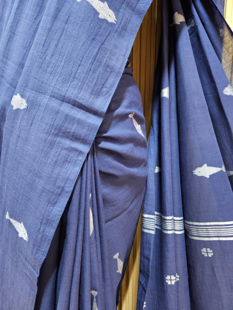 Muslin Cotton Jamdani Saree by Balaram Saha – Navy Blue & White Elegance Balaram Saha