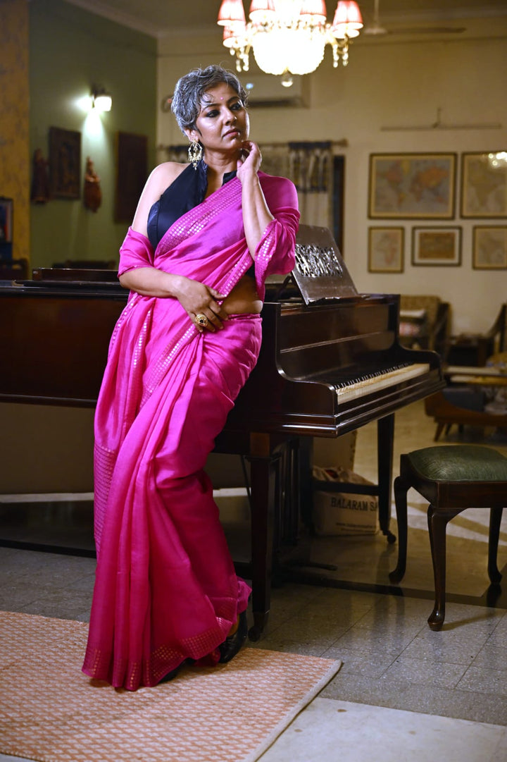 Balaram Saha: Exquisite Handloom Pure Silk Saree with Sequin Woven Elegance Balaram Saha
