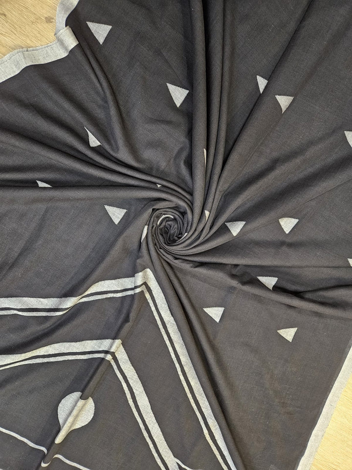 Handspun Cotton Perfection: Black & White Jamdani Saree with White Motifs by Balaram Saha - (handloom saree, jamdani saree, jamdani sarees, cotton jamdani saree, jamdani cotton saree, handloom cotton saree, balaram saha online, jamdani saree online, soft jamdani saree)     https://www.dreamstime.com/