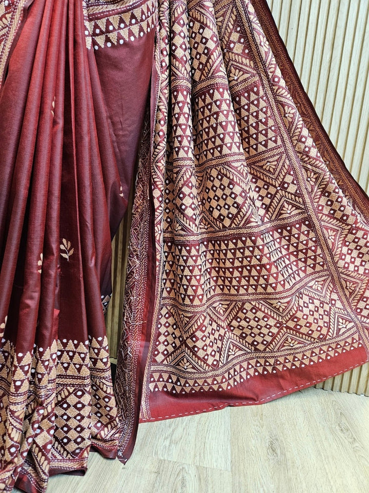 Balaram Saha’s Maroon & Beige Kantha Silk Saree – Handcrafted Artistry in Silk Balaram Saha