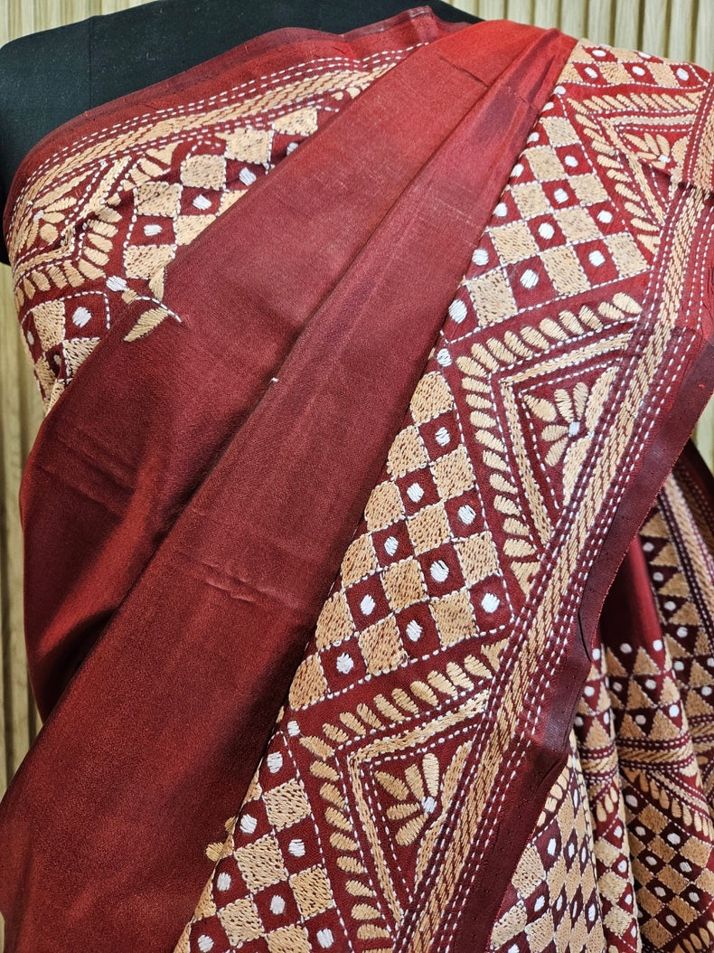 Balaram Saha’s Maroon & Beige Kantha Silk Saree – Handcrafted Artistry in Silk Balaram Saha