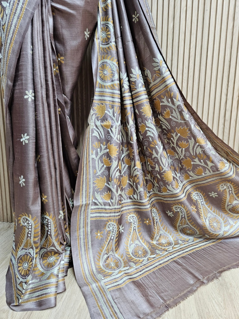 Discover the Timeless Elegance of this Exquisite Tussar Kantha Silk Saree Balaram Saha