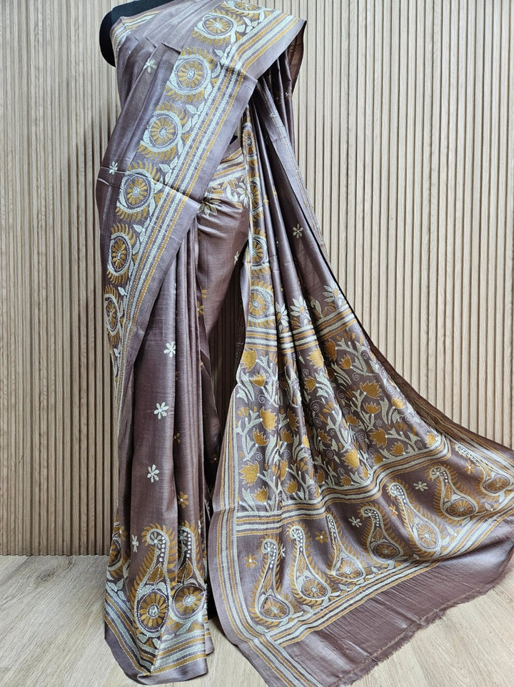 Discover the Timeless Elegance of this Exquisite Tussar Kantha Silk Saree Balaram Saha