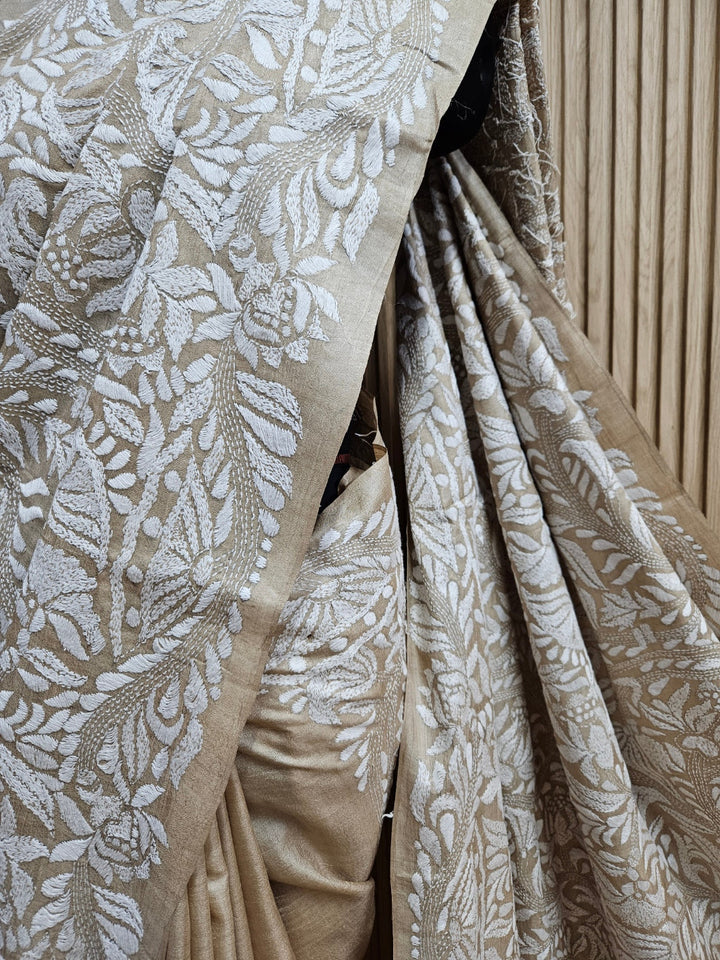 Cream Color Handloom Gachhi Tussar Saree with Handstitch by Balaram Saha Balaram Saha