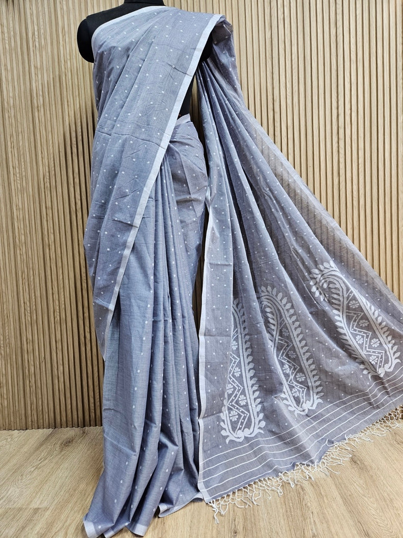 Discover the Timeless Elegance of this Grey & White Handwoven Cotton Jamdani Saree Balaram Saha