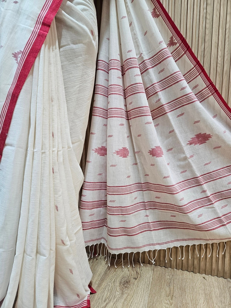 Discover the Timeless Elegance of our Off White & Red Handloom Handwoven Cotton Jamdani Saree