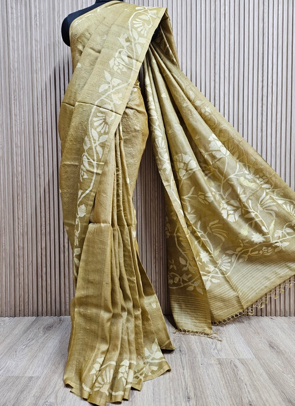 Balaram Saha: The Art of Handloom - Mustard & White Handloom Tussar Jamdani Saree Balaram Saha