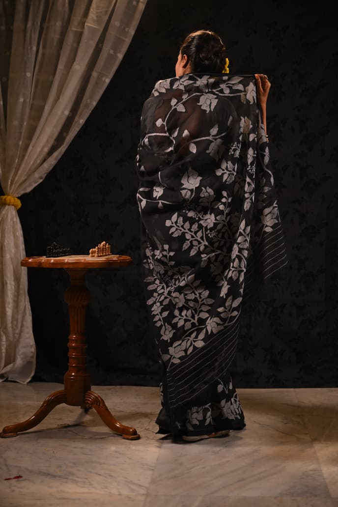 Master weave: Balaram Saha's Black & White Handwoven Cotton Jamdani Saree Balaram Saha